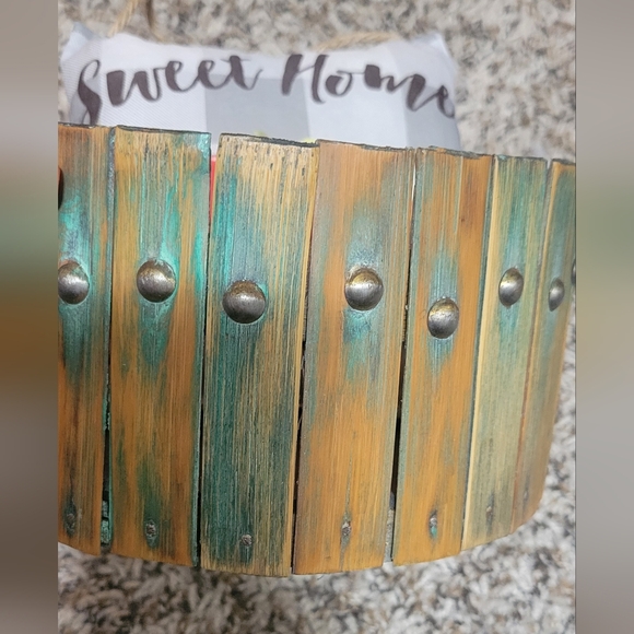 Rustic Decor - Picture 8 of 11